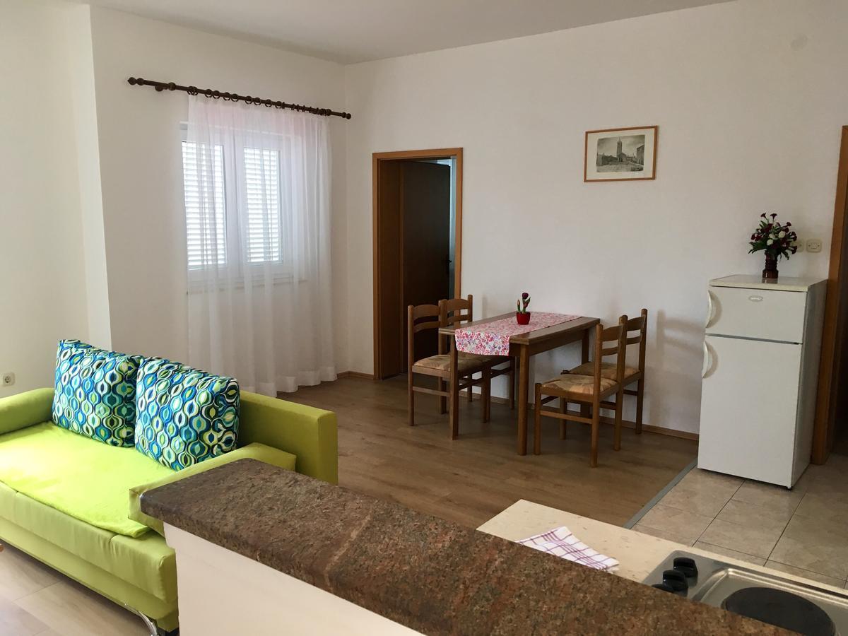 Apartments Villa Emilija Supetarska Draga Exterior foto